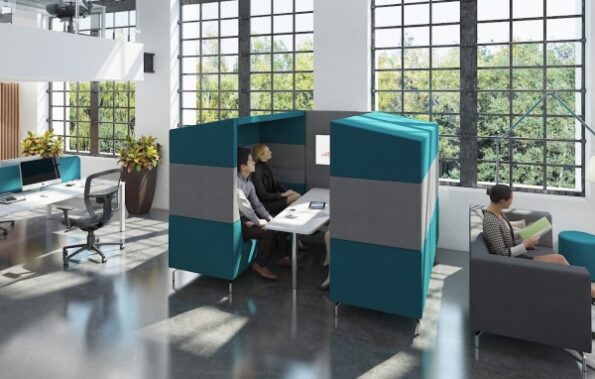Muebles tapizados para crear ambientes privados en oficinas